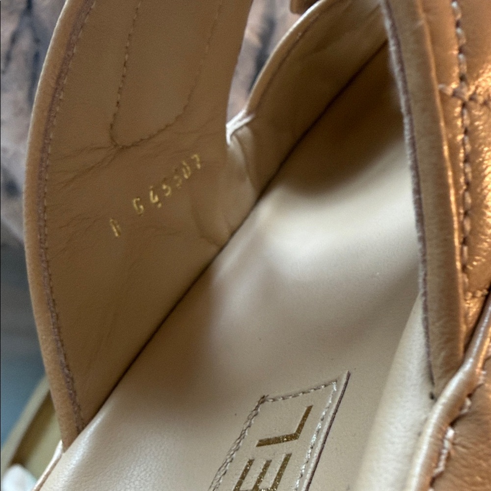 Chanel quilted dad sandals. Size 40 - Picture 2 of 13